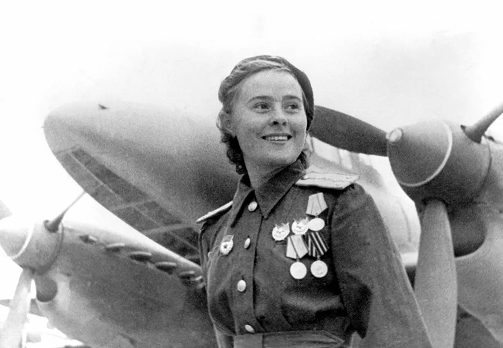 Marina Michajlovna Raskova - Pilota di aereo ed Eroe dell'Unione Sovietica