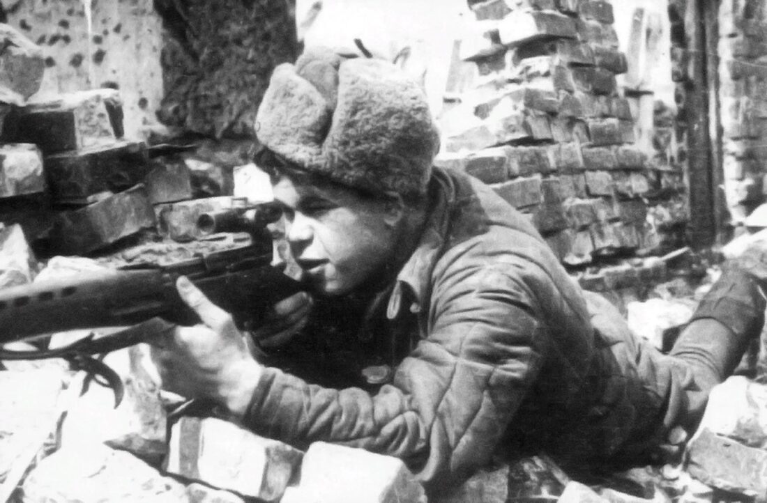 Stalingrado. Cecchino sovietico con fucile svt-40