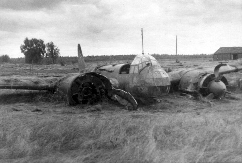 Un bombardiere tedesco un bombardiere tedesco Junkers Ju-88 abbattuto sul territorio dell'URSS