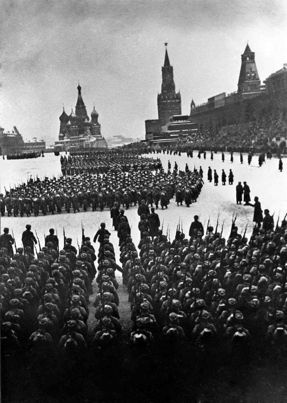 Mosca. Parata del 7 Novembre 1941 sulla Piazza Rossa.
